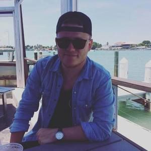 Meet your Posher, Chris